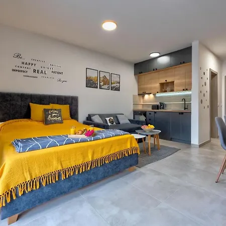 Hills Star Апарт-отель 4*