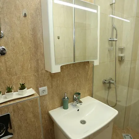 Hills Star Wellness & Aparthotel